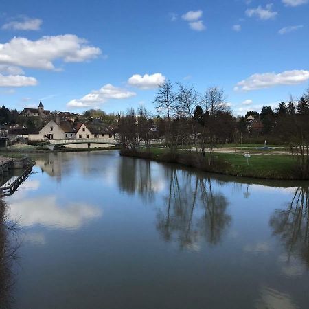 Les Lodges Du Canal Vue Sur Le Canal Rogny Exterior foto