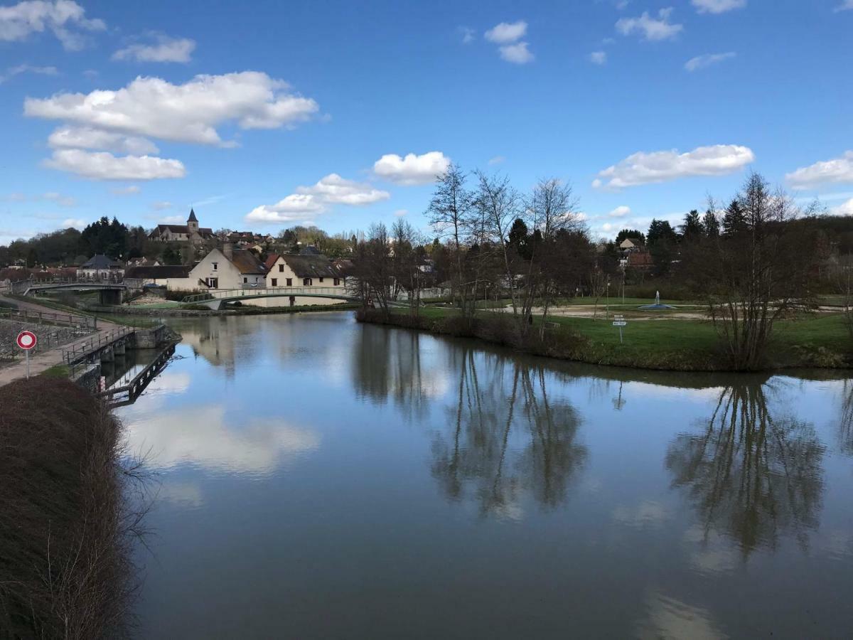 Les Lodges Du Canal Vue Sur Le Canal Rogny Exterior foto